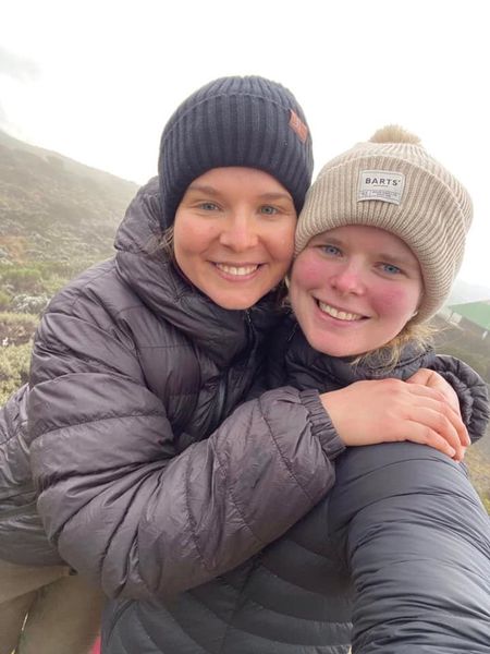 Lena and Laura Profile Picture